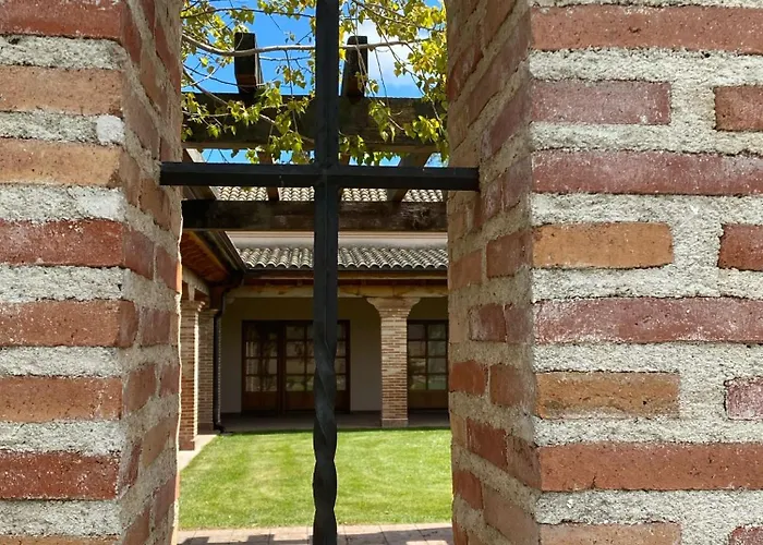 Casas Olmo Y Fresno Jardin Y Piscina A 17 Kilometros De Salamanca