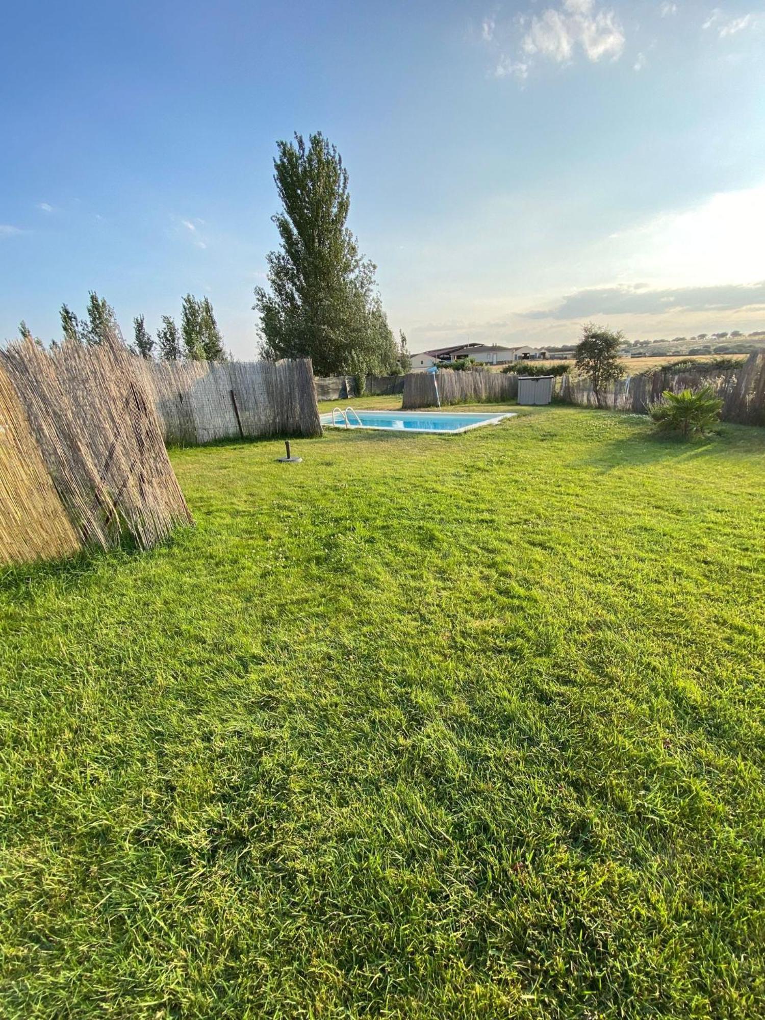 Holiday home Casas Olmo Y Fresno Jardin Y Piscina A 17 Kilometros De *