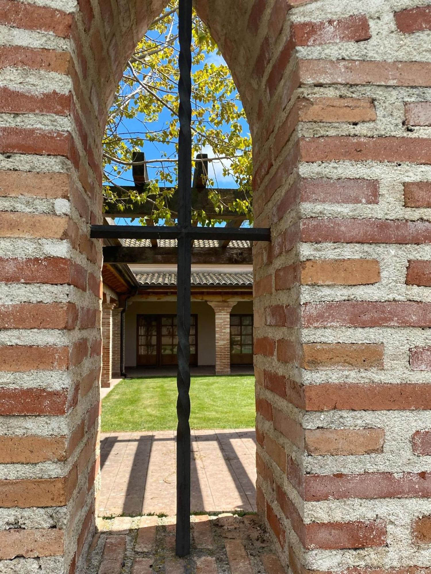 Casas Olmo Y Fresno Jardin Y Piscina A 17 Kilometros De Salamanca