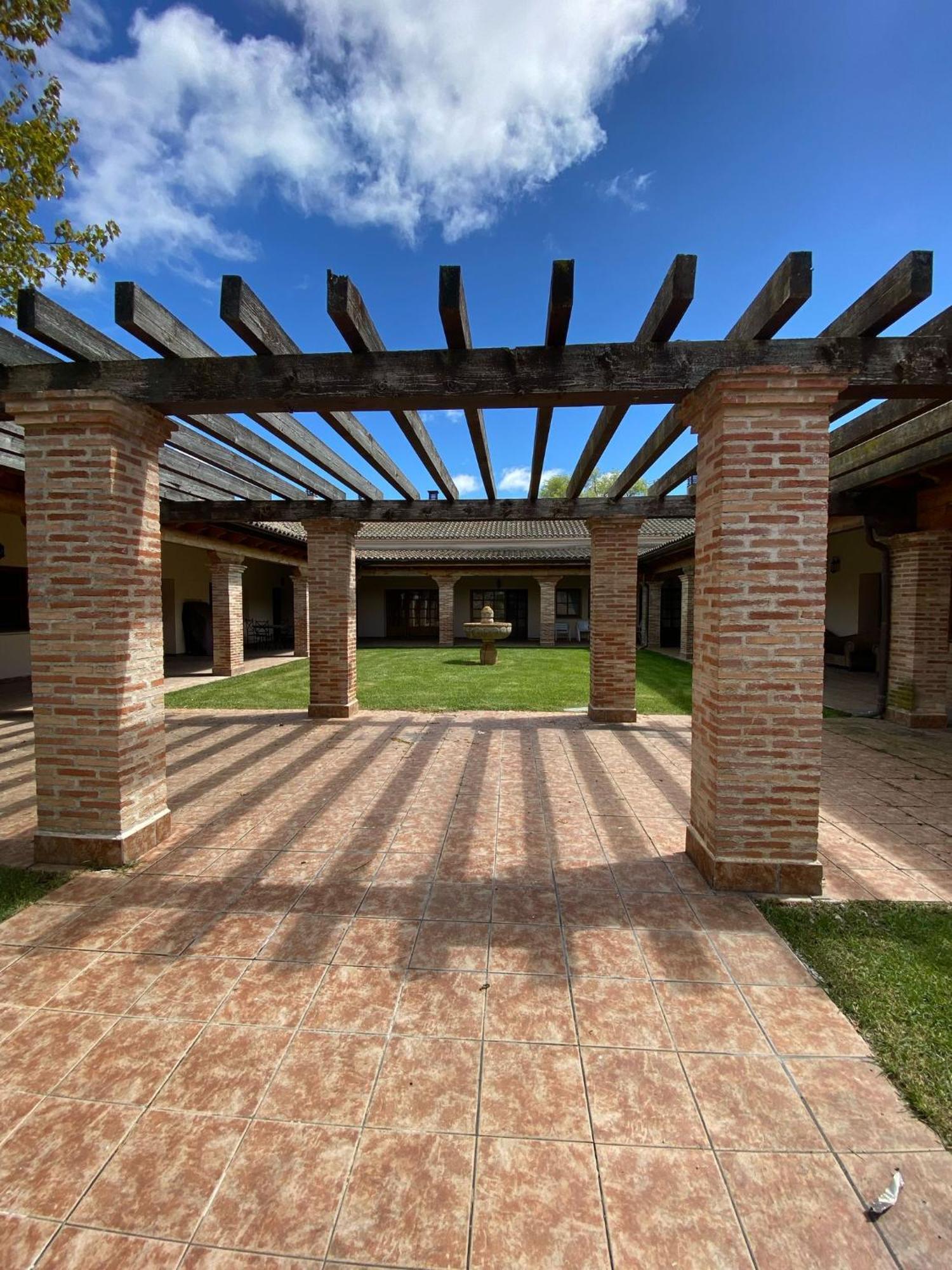 Ferienhaus Casas Olmo Y Fresno Jardin Y Piscina A 17 Kilometros De *