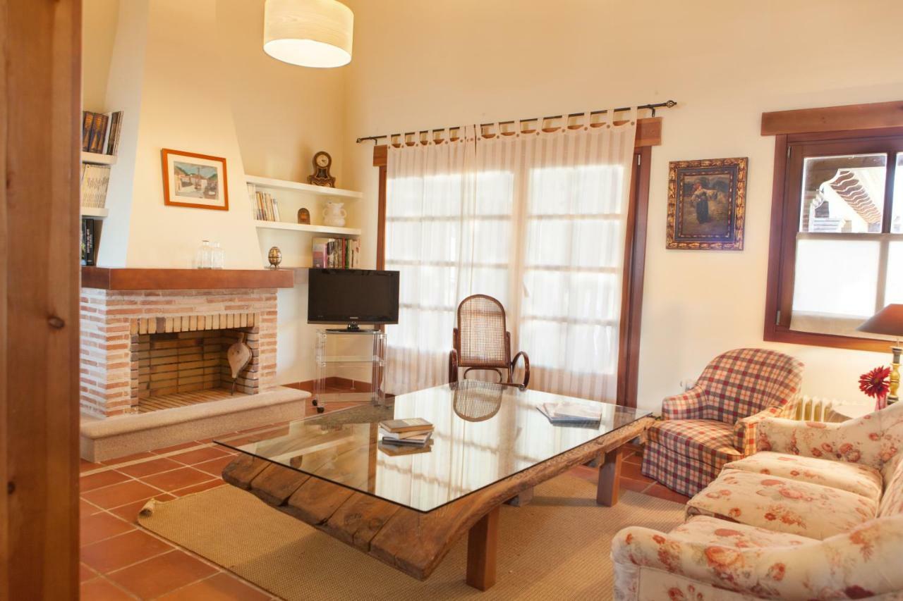 Ferienhaus Casas Olmo Y Fresno Jardin Y Piscina A 17 Kilometros De