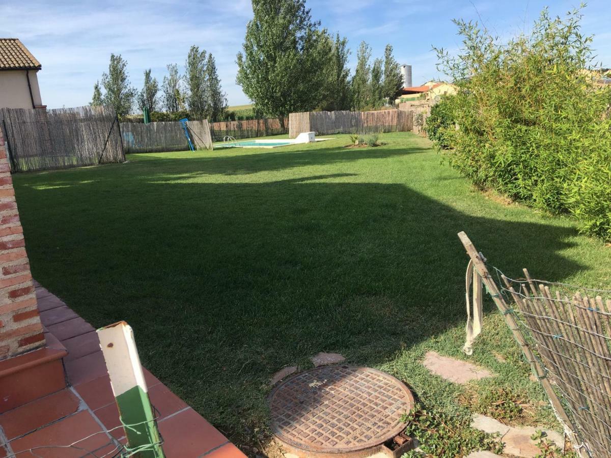Vakantiehuis Casas Olmo Y Fresno Jardin Y Piscina A 17 Kilometros De